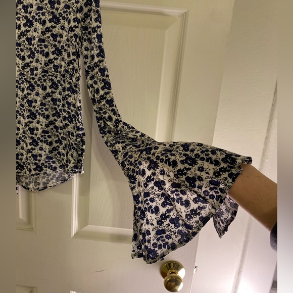 Kimchi Blue Bell Sleeve Floral Blouse - Picture 4 of 6